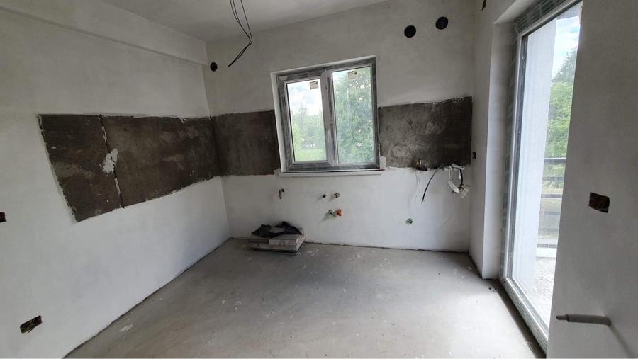 Apartament cu 4 camere în Șcheia