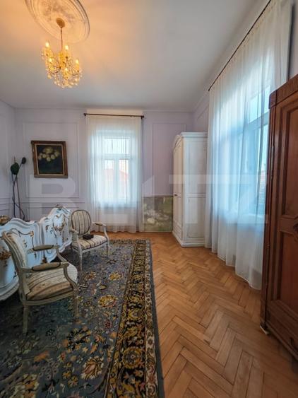Apartament cu 3 camere decomandat, mobilat în Sinaia