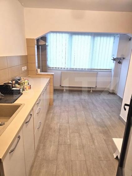 Apartament cu 2 camere decomandat în Tractorul