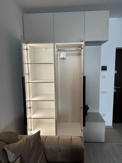 Apartament cu 2 camere decomandat, mobilat în Central
