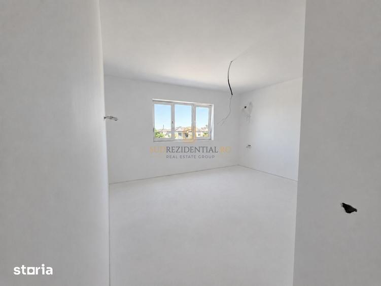 Casă cu 5 camere cu Teren 420 Mp în Vidra