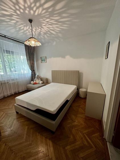 Apartament cu 2 camere decomandat în Drumul Taberei