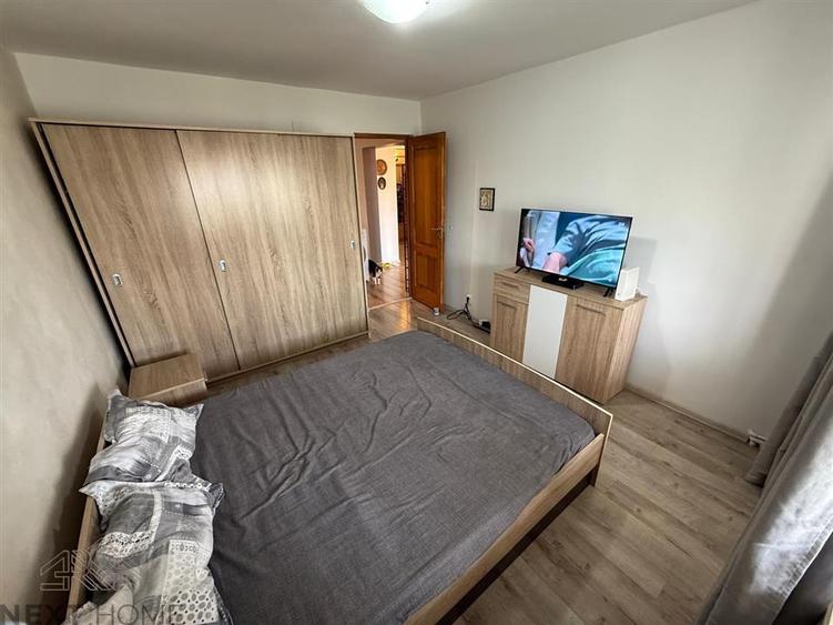 Apartament cu 3 camere decomandat, mobilat în Brăilei
