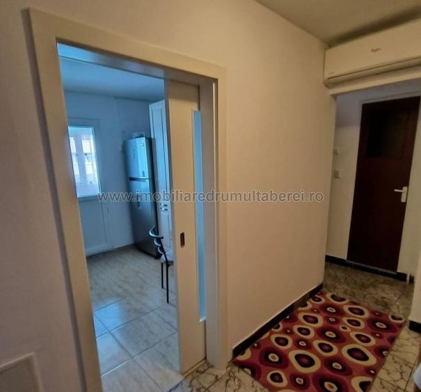 Apartament cu 2 camere decomandat în Drumul Taberei