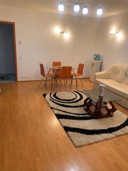 Apartament cu 3 camere decomandat, mobilat în Doamna Ghica