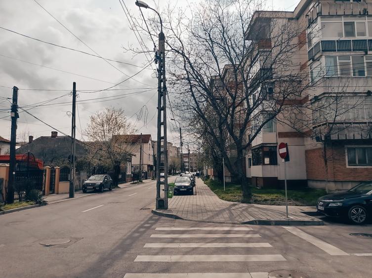 Apartament cu 3 camere decomandat în Exercițiu