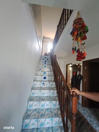 Casă cu 6 camere cu Teren 700 Mp în Bucium