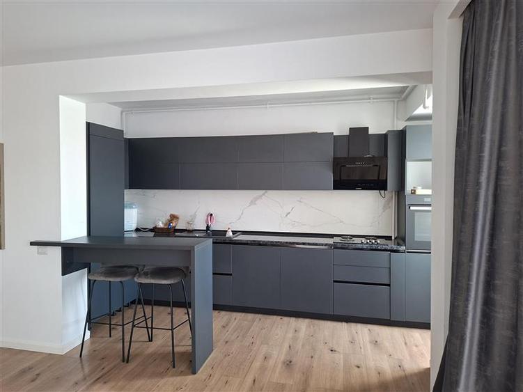 Apartament cu 3 camere decomandat, mobilat în Bucureștii Noi