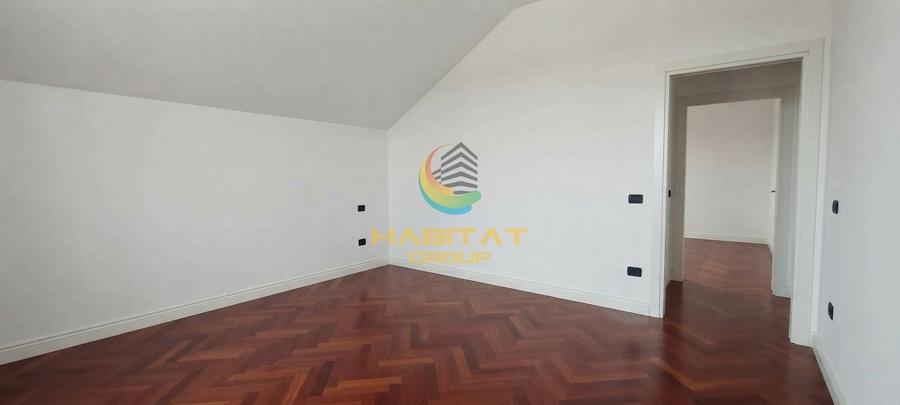 Casă individuală cu 4 camere cu Canalizare în Berceni