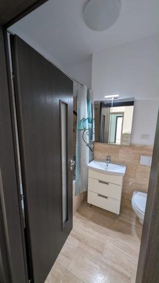 Apartament cu 2 camere semidecomandat, mobilat în Nicolina
