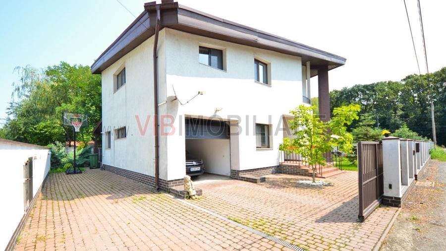 Baneasa - Teisani, vila P+1E, 6 camere, suprafata utila 212 mp - 2