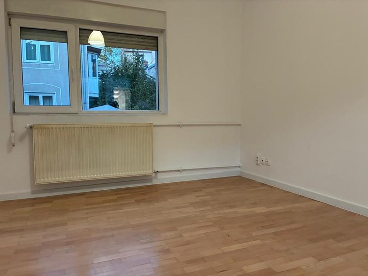 Casă individuală cu 5 camere cu Teren 125 Mp în Turda