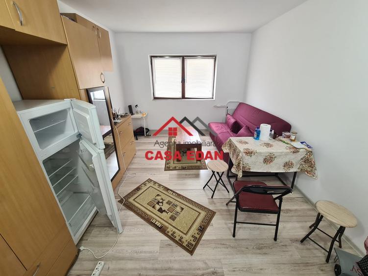 Garsonieră decomandată în Câmpina
