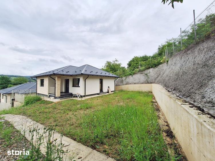 Casă cu 3 camere cu Teren 450 Mp în Central