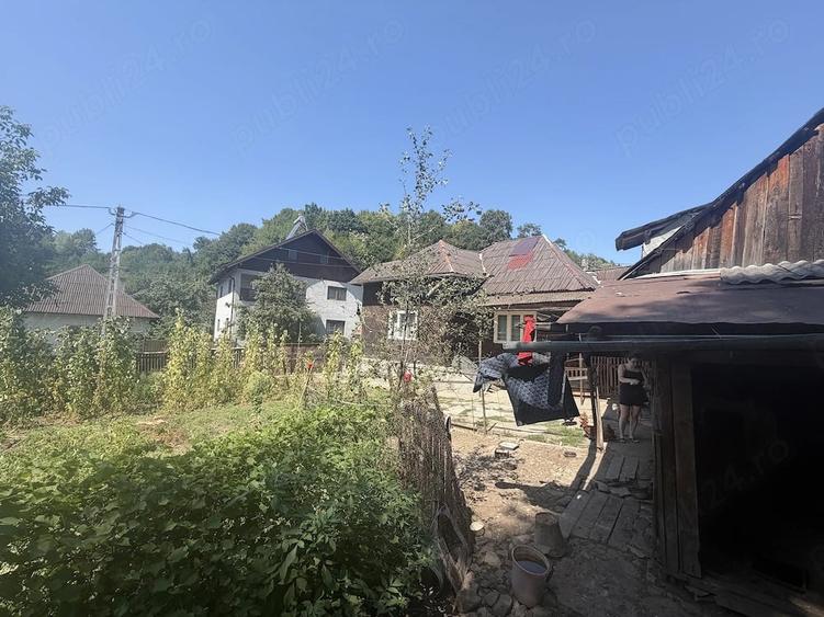 Casă cu Teren 7000 Mp în Central
