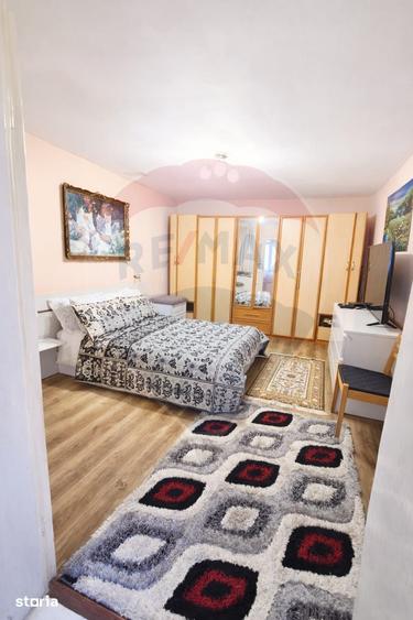 Casă cu 5 camere cu Teren 1497 Mp în Sarasău