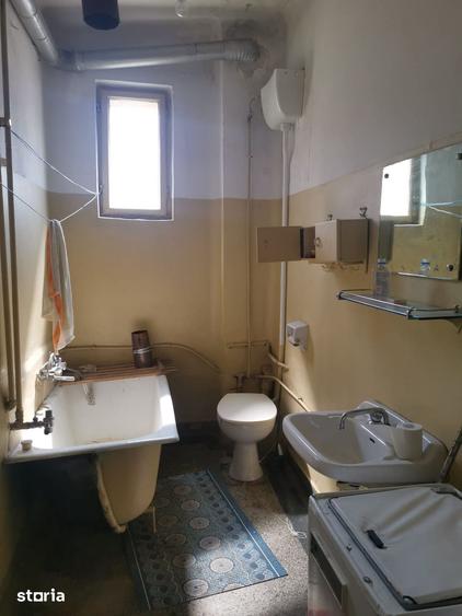 Casă cu 4 camere cu Teren 150 Mp în Central