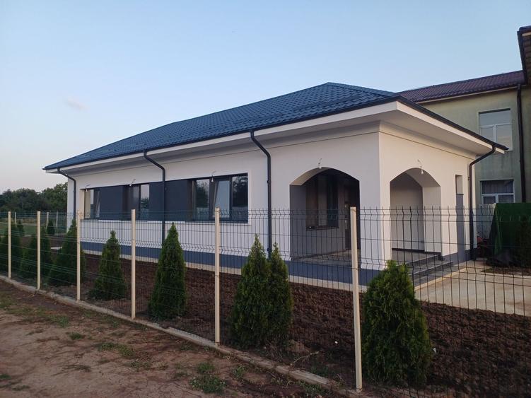Casă cu 2 camere în Poiana lui Stângă