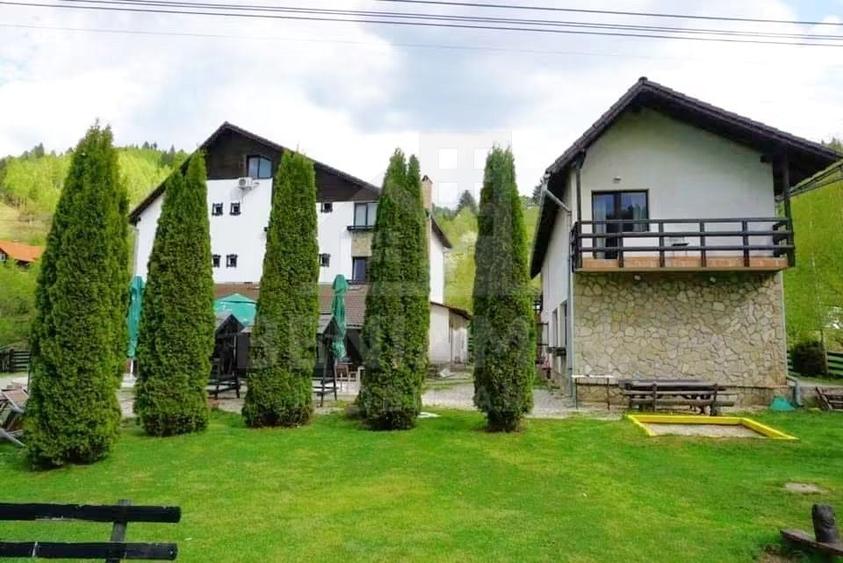 Hotel/Pensiune, de 900 mp, în Moieciu de Jos