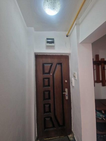 Garsonieră decomandată în Gura Văii