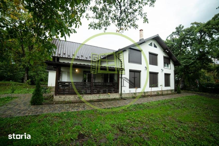 Casă cu 7 camere cu Teren 3515 Mp în Deda