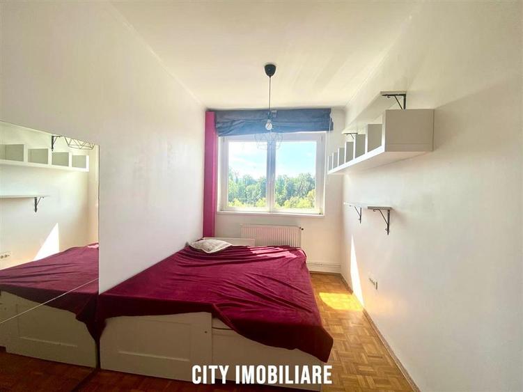Apartament cu 3 camere decomandat, mobilat în Central