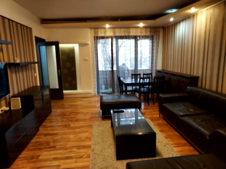 Apartament cu 3 camere în Dorobanți