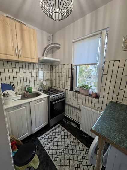 Apartament cu 2 camere semidecomandat, mobilat în Nord