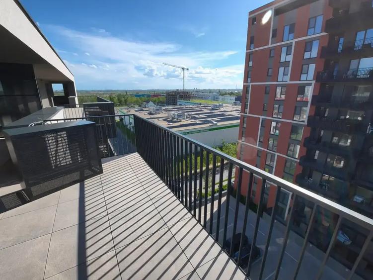 Penthouse cu 3 camere decomandat în Theodor Pallady