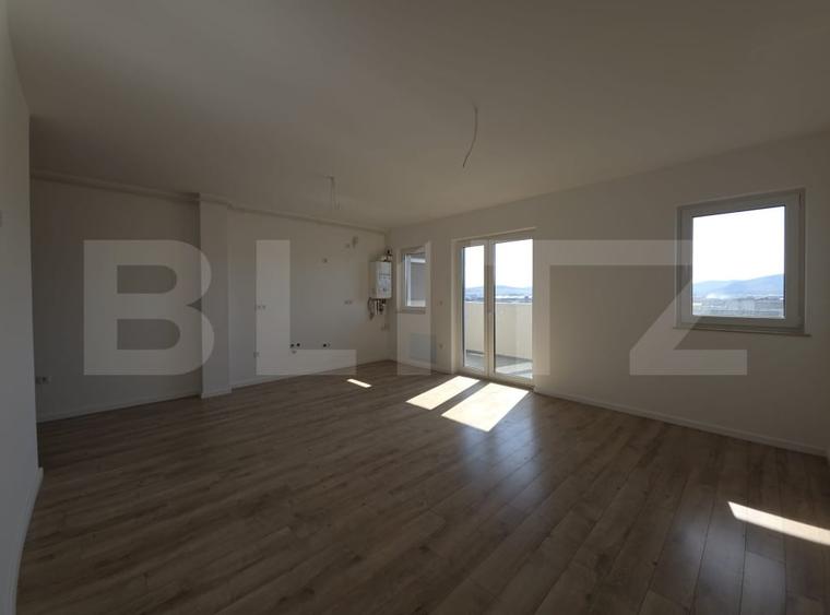 Apartament cu 3 camere semidecomandat în Nord