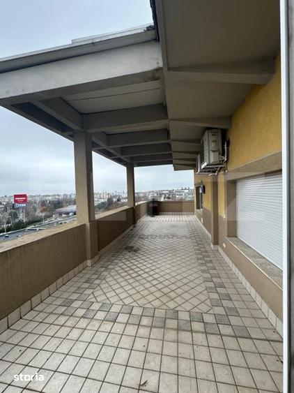 Apartament cu 3 camere semidecomandat, mobilat în Nord