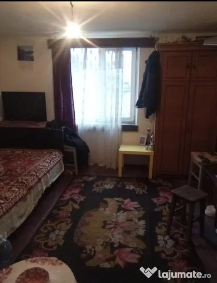 Casă cu 3 camere în Rotunda