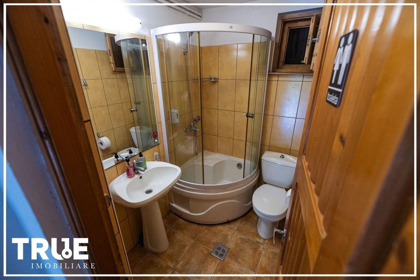 Casă individuală cu 5 camere cu Canalizare în Nord-Est