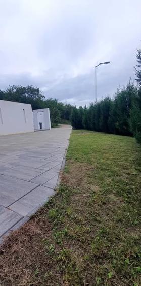 Casă individuală cu 5 camere cu Garaj în Cetate