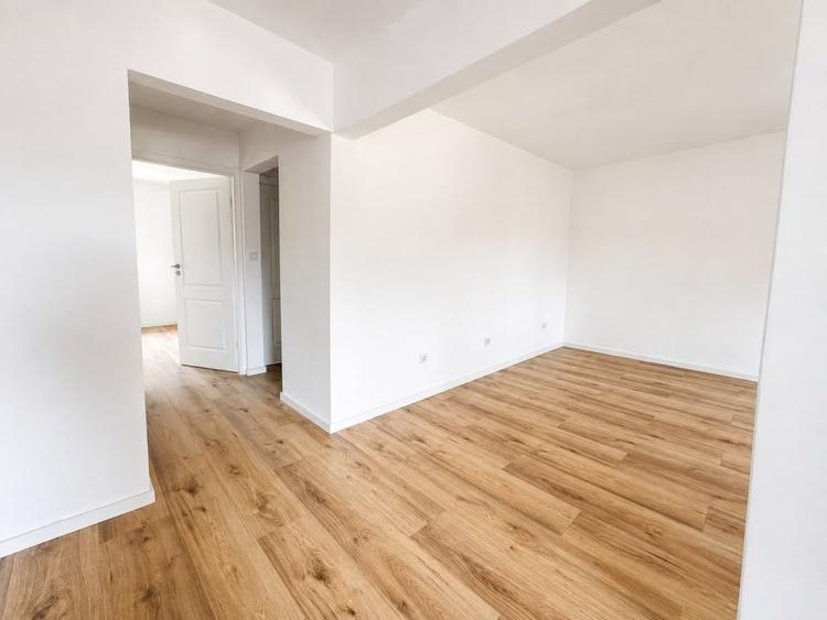 Apartament cu 3 camere decomandat în Aiud