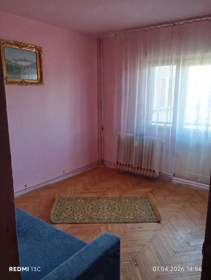 Apartament cu 3 camere decomandat, mobilat în UTA