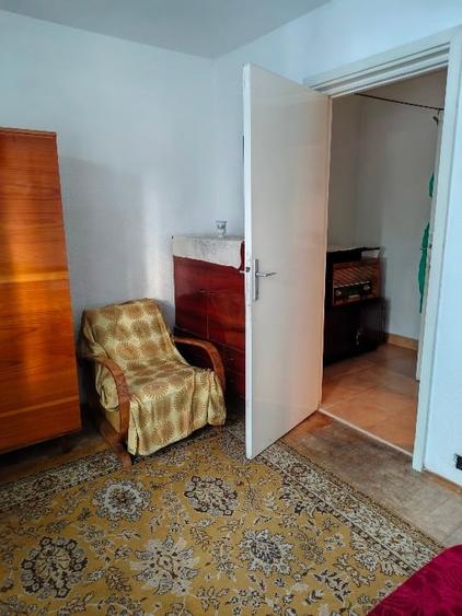 Apartament cu 2 camere nedecomandat, mobilat în Central