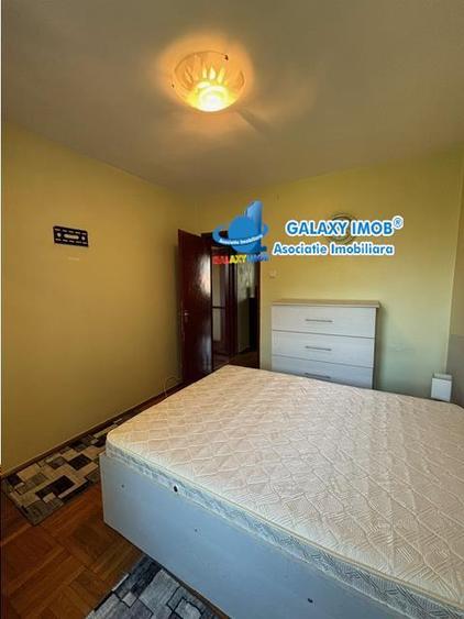 Apartament cu 3 camere semidecomandat, mobilat în Dristor