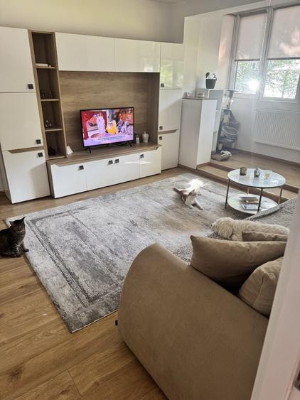 Apartament cu 2 camere semidecomandat în Calea Moldovei