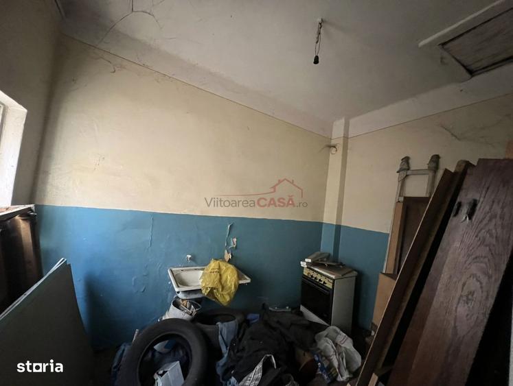 Casă cu 5 camere cu Teren 300 Mp în Central