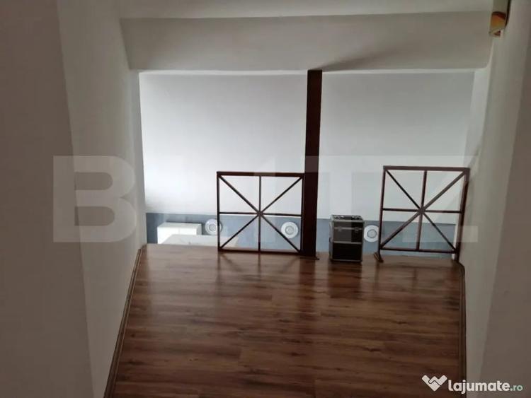 Casă cu 6 camere cu Teren 941 Mp în Sânmartin