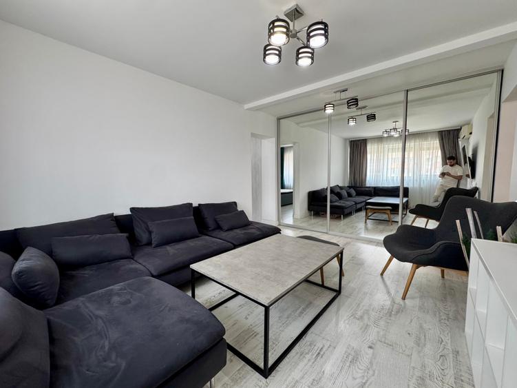 Apartament cu 3 camere semidecomandat în Ștefan cel Mare