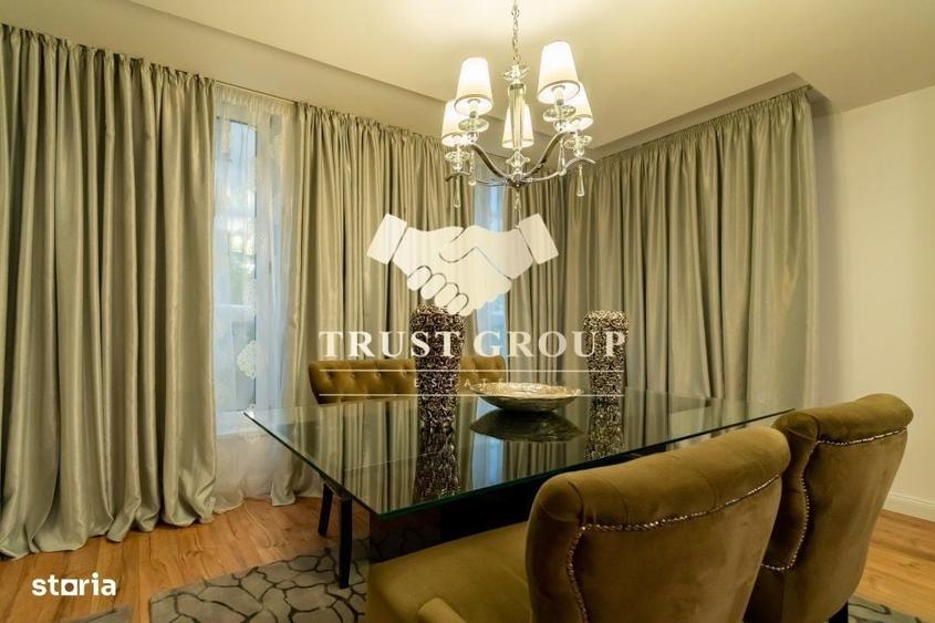 Apartament cu 4 camere decomandat în Central