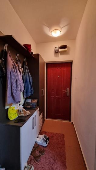 Apartament cu 3 camere decomandat, mobilat în Drumul Taberei