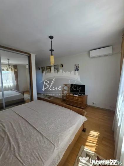 Casă cu 7 camere cu Teren 1642 Mp în Poiana
