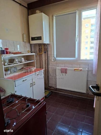 Apartament cu 2 camere decomandat în Cetății
