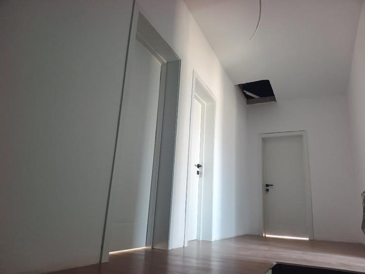 Duplex cu 4 camere cu Canalizare în Giroc