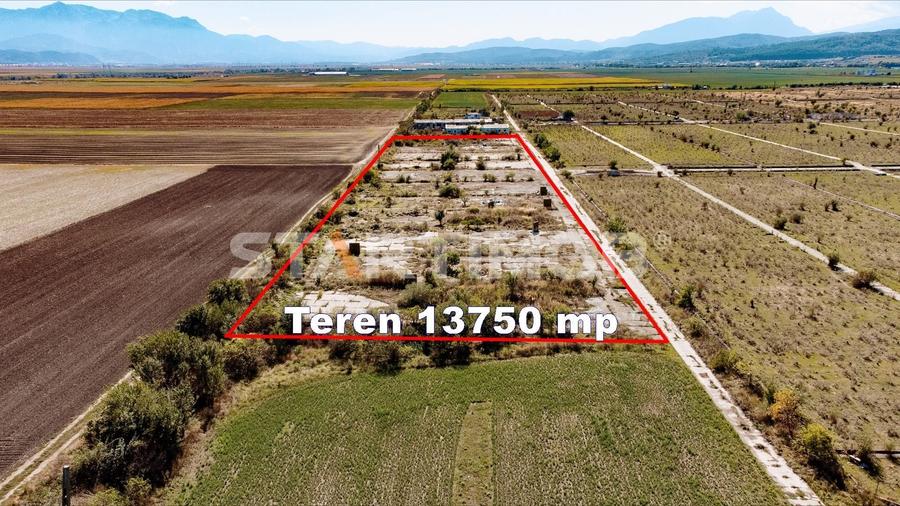 Teren Construcții intravilan de 13750 mp, în Sud-Est