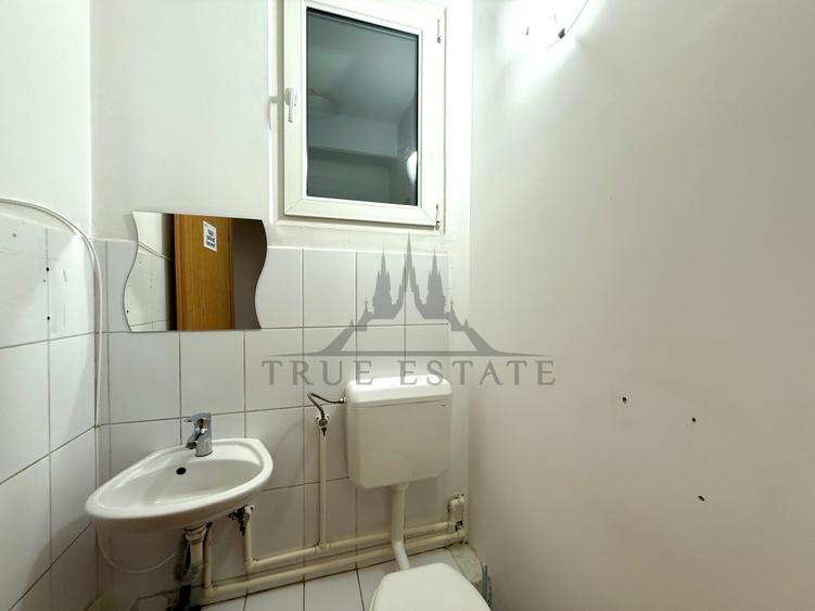 Casă individuală cu 8 camere cu Canalizare în Brâncoveanu