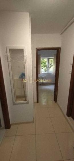 Garsonieră decomandată, mobilată în Brâncoveanu